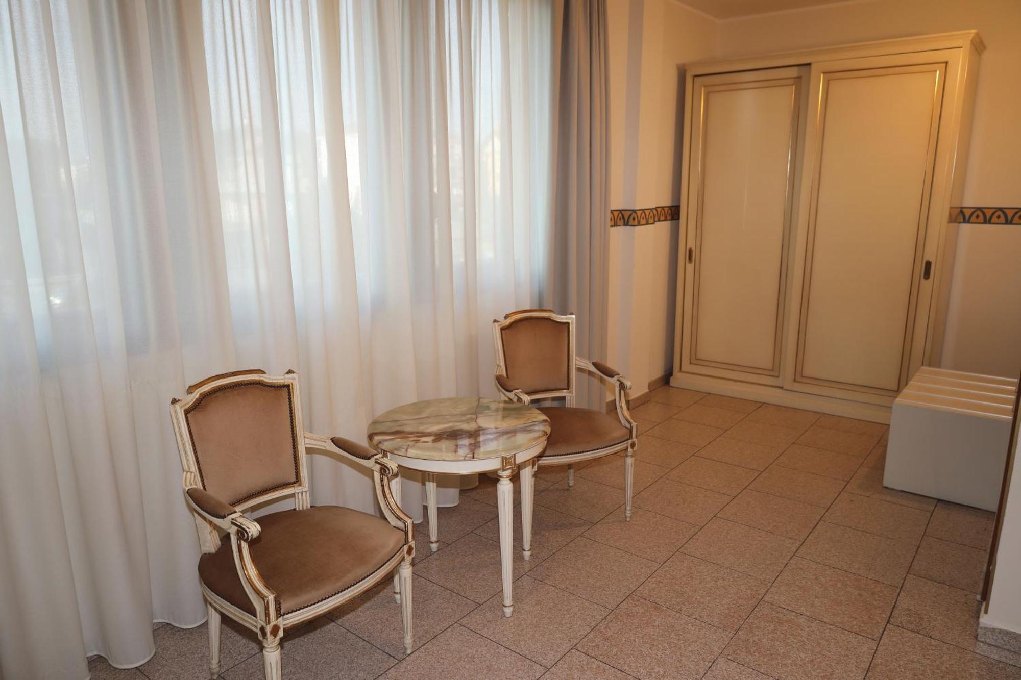 אוסיו סוטו Hotel Ristorante Continental מראה חיצוני תמונה
