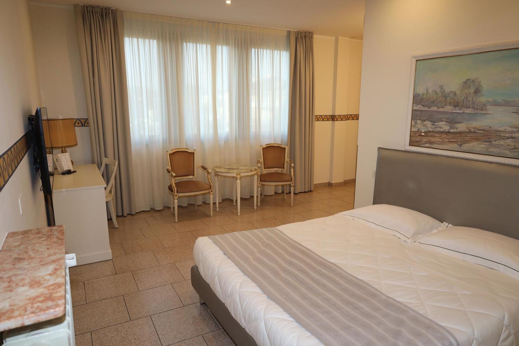 אוסיו סוטו Hotel Ristorante Continental מראה חיצוני תמונה