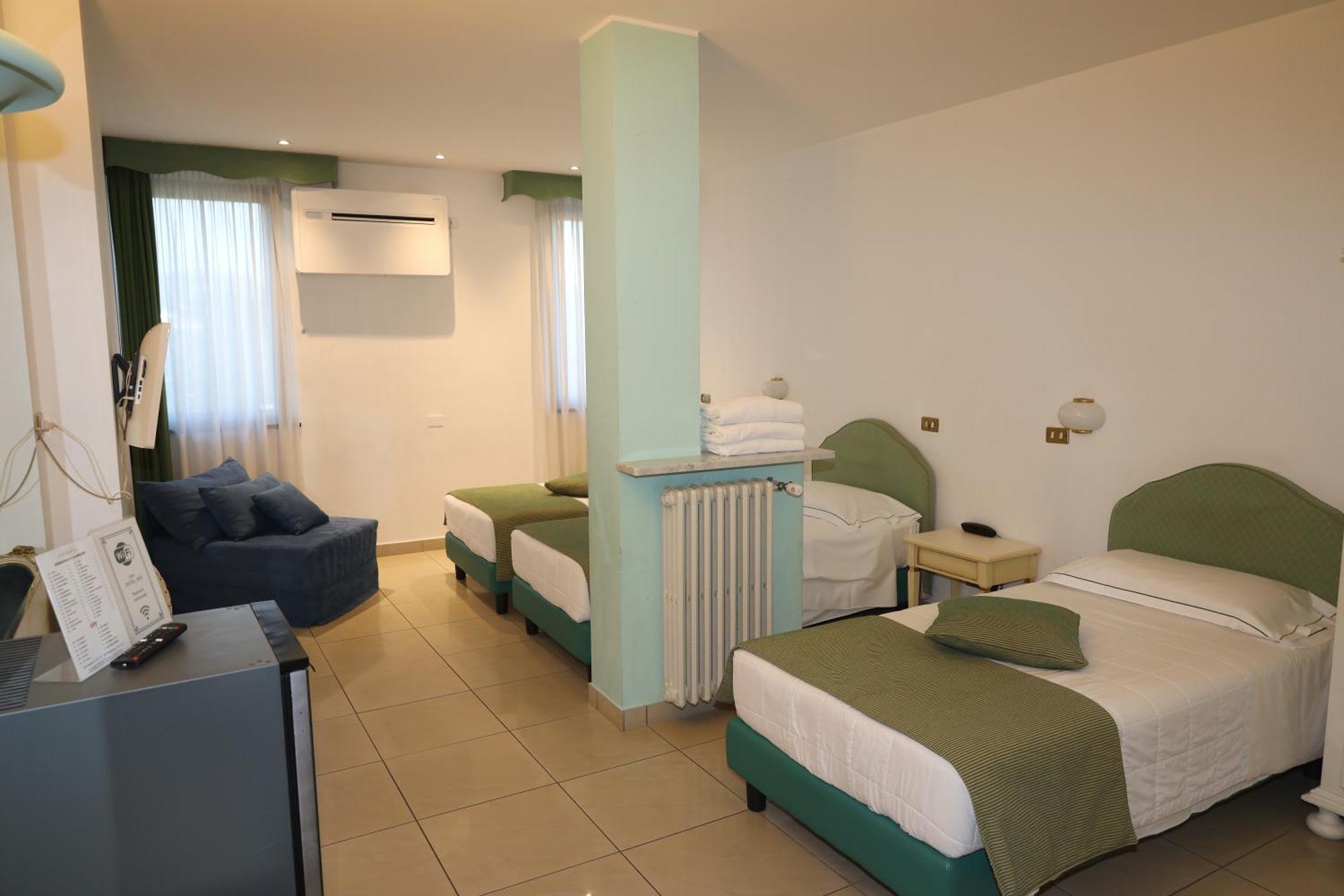 אוסיו סוטו Hotel Ristorante Continental מראה חיצוני תמונה