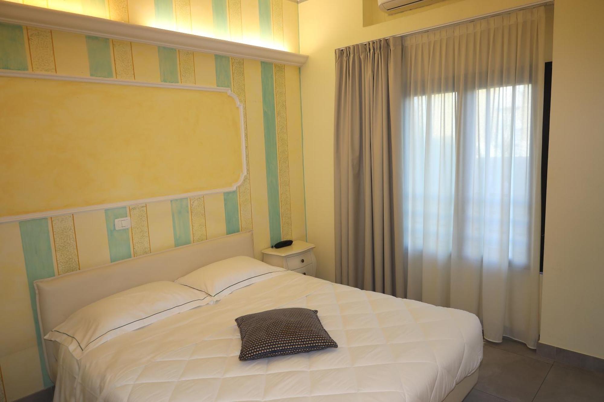 אוסיו סוטו Hotel Ristorante Continental מראה חיצוני תמונה